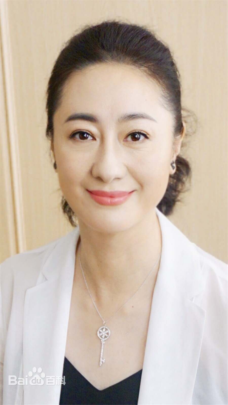 女演员陈宁，星光璀璨，演技卓越闪耀荧屏